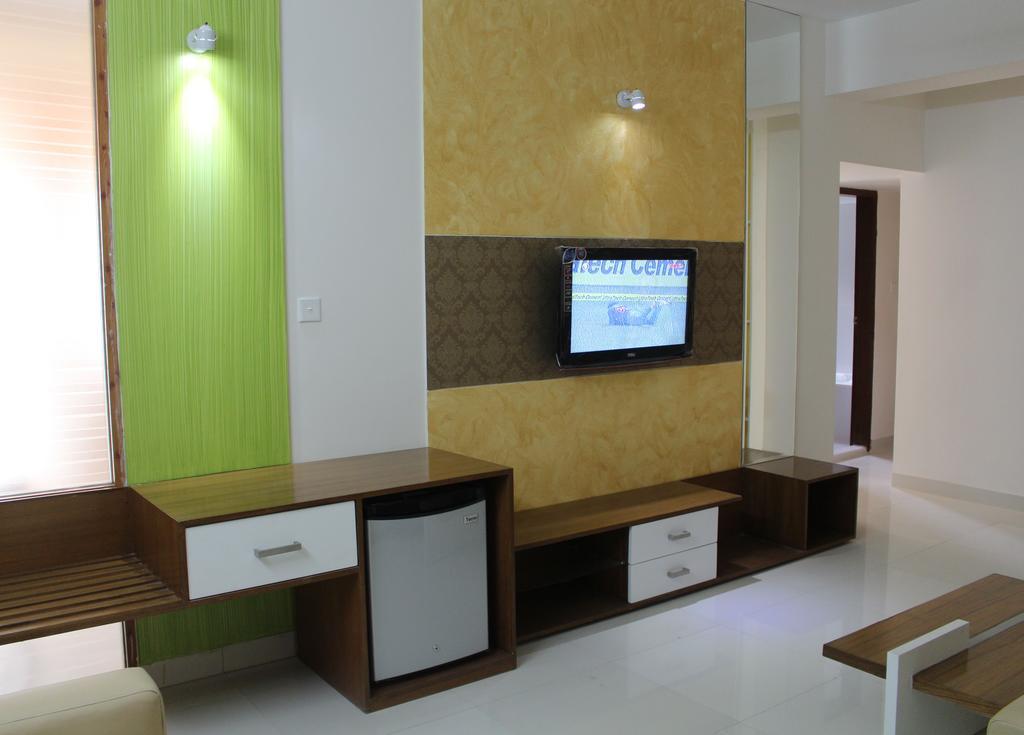 Naas Serviced Apartments Дакка Экстерьер фото