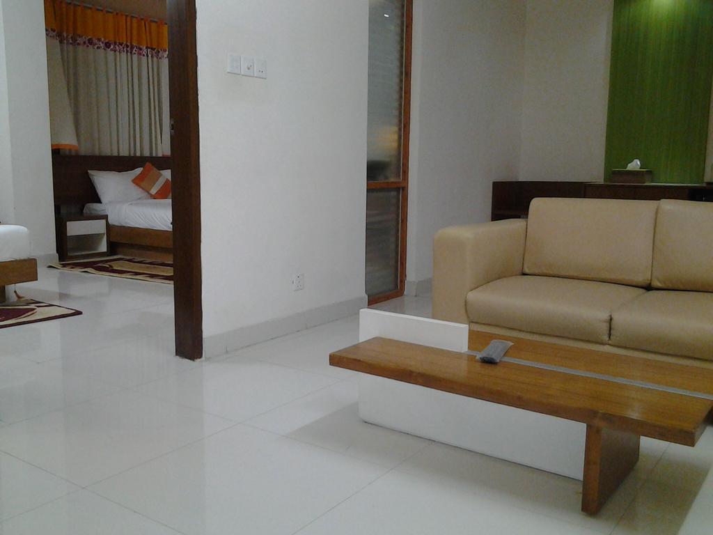 Naas Serviced Apartments Дакка Экстерьер фото